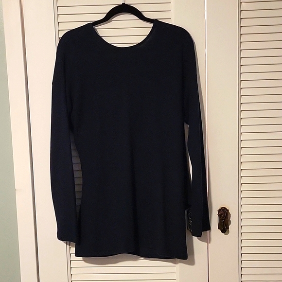 Long Navy sweater - Picture 1 of 7